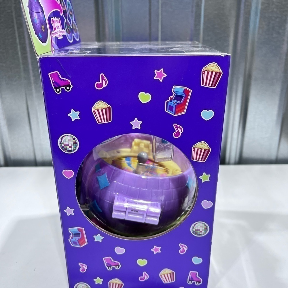 Polly Pocket Compact Double Play Skating NIB NEW - Picture 3 of 6